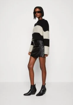 Even&Odd ShortsBlack Donna Gonne EV421B0BJ-Q11 -Even&Odd 1c5366c09533416f84ad73c4de78827f