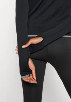 Maglietta A Manica LungaBlack Donna T-shirt E Top EV941D04N-Q11 -Even&Odd 1cb400feaef64b61bde215437bbcb777