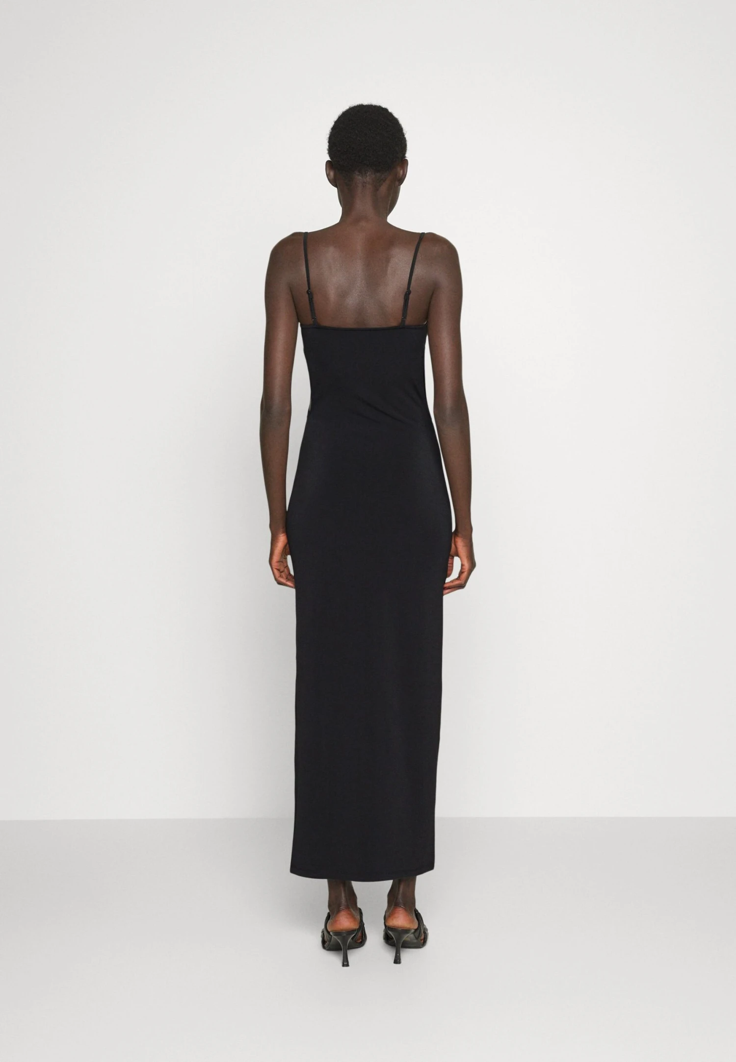 Vestito Di MaglinaBlack Donna Vestiti EVI21C01D-Q11 Vestito Di MaglinaBlack Donna Vestiti EVI21C01D-Q11 -Even&Odd 2b26a646b6704913b41b35163c1687f8 scaled