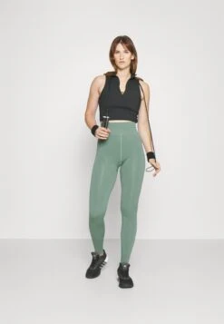 TopBlack Donna T-shirt E Top EV941D05Y-Q11 -Even&Odd 4e624ffd0631474580711f4988d0cfb7