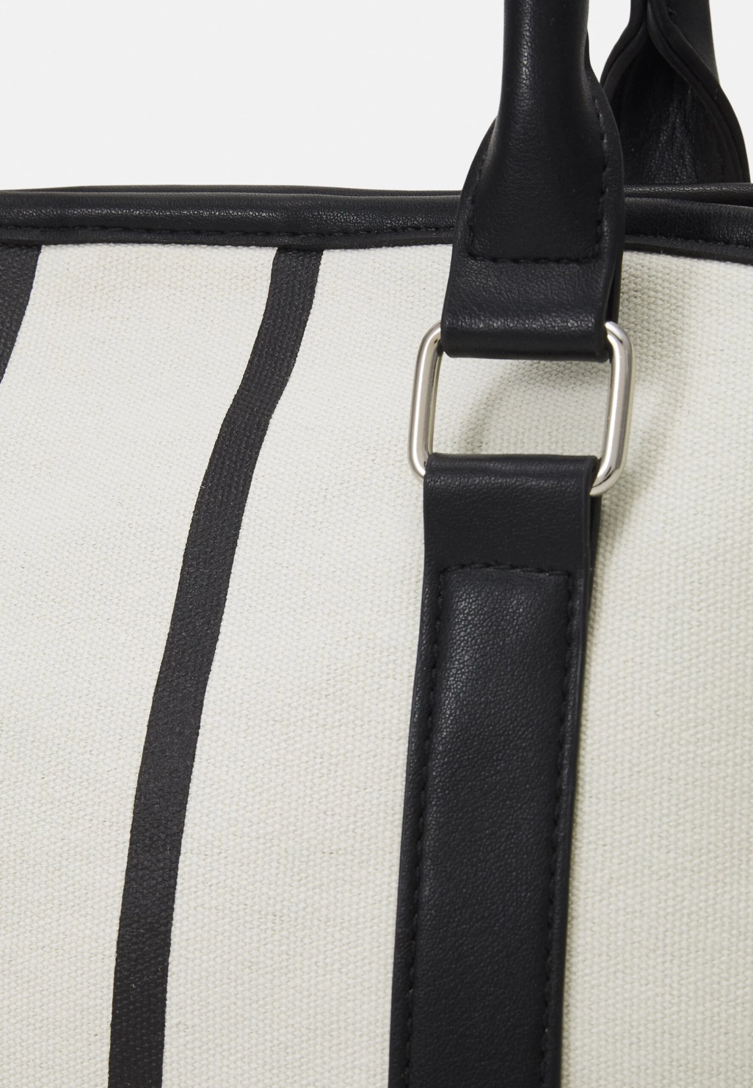 Borsa A ManoWhite/Black Donna Borse EV451H15L-A11 Even&Odd Borsa A ManoWhite/Black Donna Borse EV451H15L-A11 -Even&Odd 532af4bf5cdb4b968b76a9b45179041e scaled