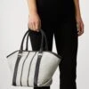 Even&Odd Borsa A ManoWhite/Black Donna Borse EV451H15L-A11 2 Even&Odd Borsa A ManoWhite/Black Donna Borse EV451H15L-A11 -Even&Odd 70bfad0ec4a041b9b2b7a205257d372a