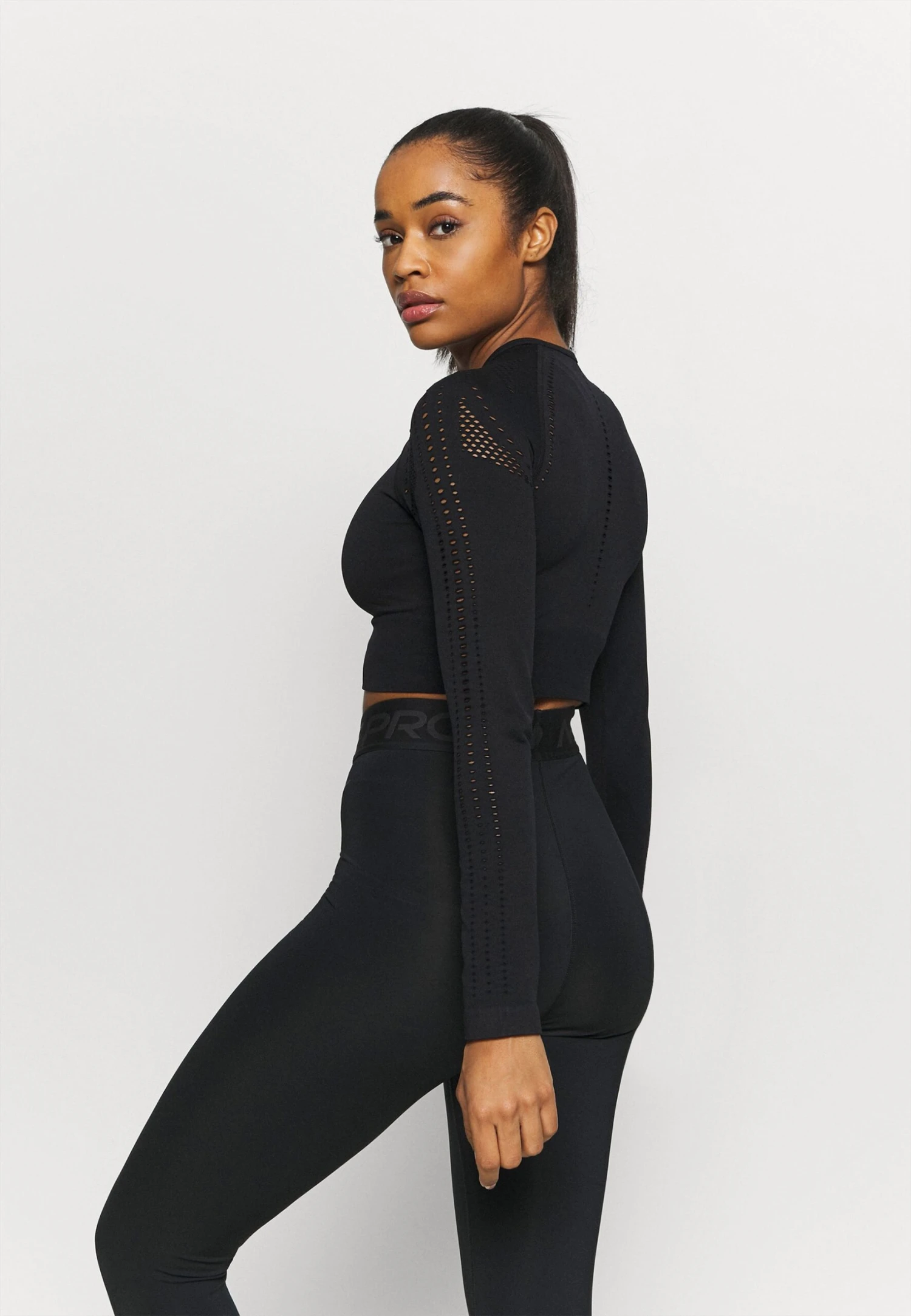 Maglietta A Manica LungaBlack Donna T-shirt e top EV941D03U-Q11 Maglietta A Manica LungaBlack Donna T-shirt E Top EV941D03U-Q11 -Even&Odd 778d470487224adda6c886209da30f31 scaled