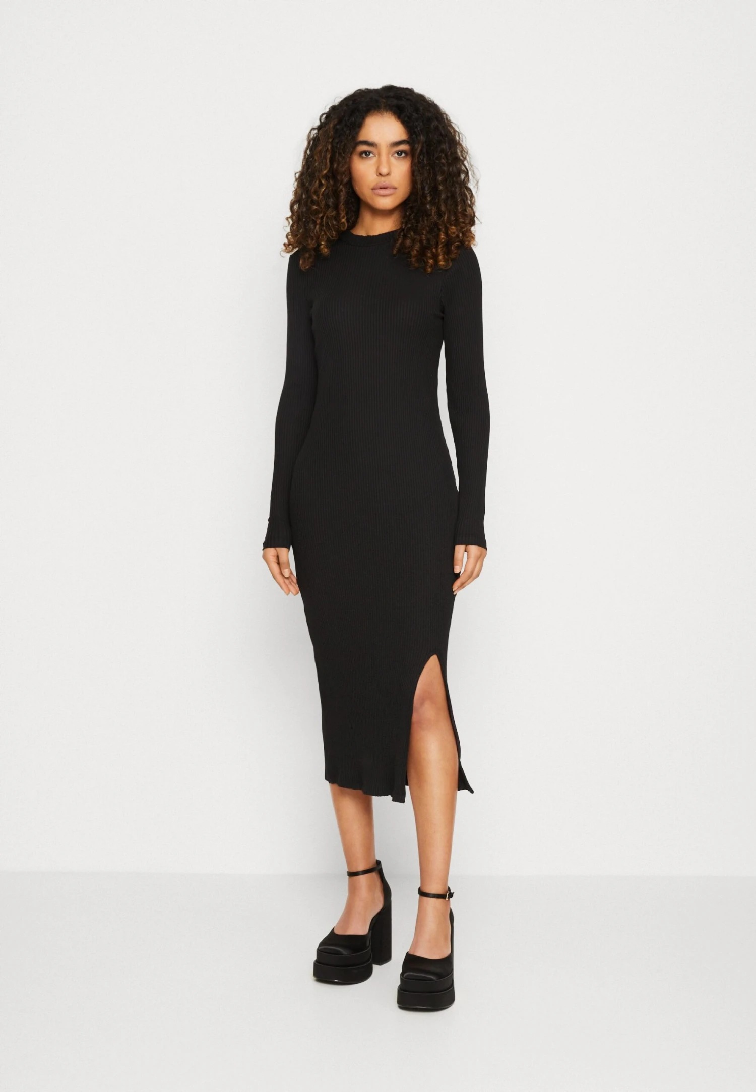 Circ Long Sleeves Midi High Slit Dress - Abito In Maglia - Black Even&Odd Circ Long Sleeves Midi High Slit Dress - Abito In Maglia - Black -Even&Odd 78ba349cee134afc9057675912a5012b scaled