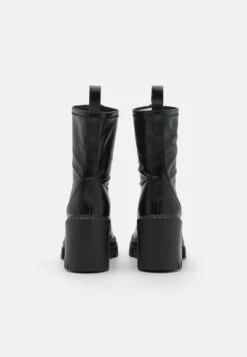 Even&Odd Stivaletti Con PlateauBlack Donna Stivaletti EV411N0IT-Q11 -Even&Odd 796bd76d898340c9a2430b1b6b878911