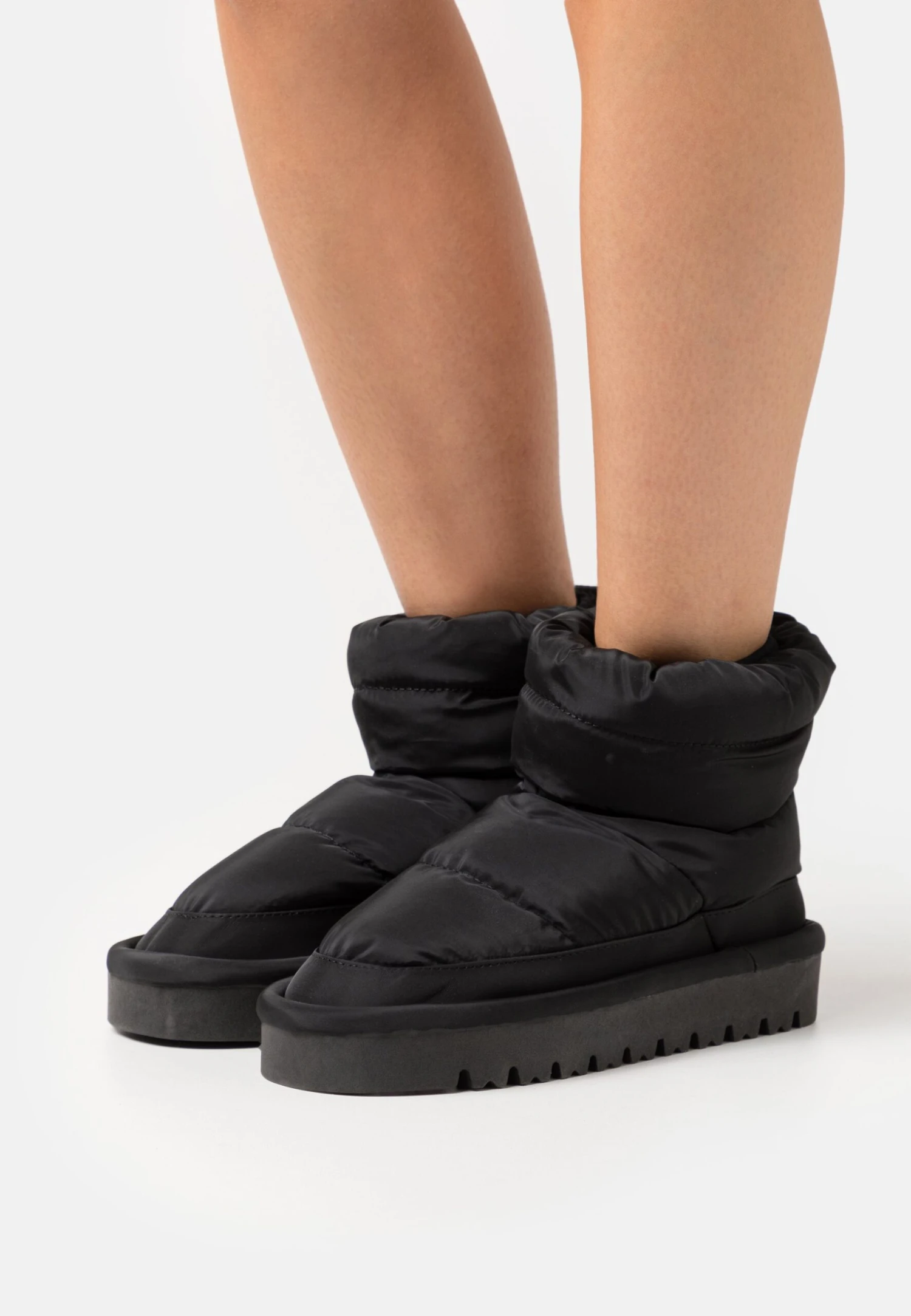 Stivaletti Con PlateauBlack Donna Stivaletti EV411X026-Q11 Even&Odd Stivaletti Con PlateauBlack Donna Stivaletti EV411X026-Q11 -Even&Odd 7b9a6c23b9164c88ac503654710835cc scaled