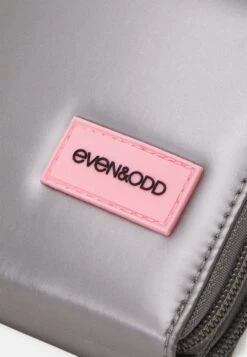 Even&Odd PortacellulareGrey Donna Elettronica & Lifestyle EV451F04F-C11 5 Even&Odd PortacellulareGrey Donna Elettronica & Lifestyle EV451F04F-C11 -Even&Odd 922de7fc0d3d4024b576820afec2ee41