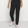 Even&Odd Pantaloni SportiviBlack Donna Pantaloni EV421A08X-Q11 1 Even&Odd Pantaloni SportiviBlack Donna Pantaloni EV421A08X-Q11 -Even&Odd 99a8919554b941a0a2e4298bf50b2400