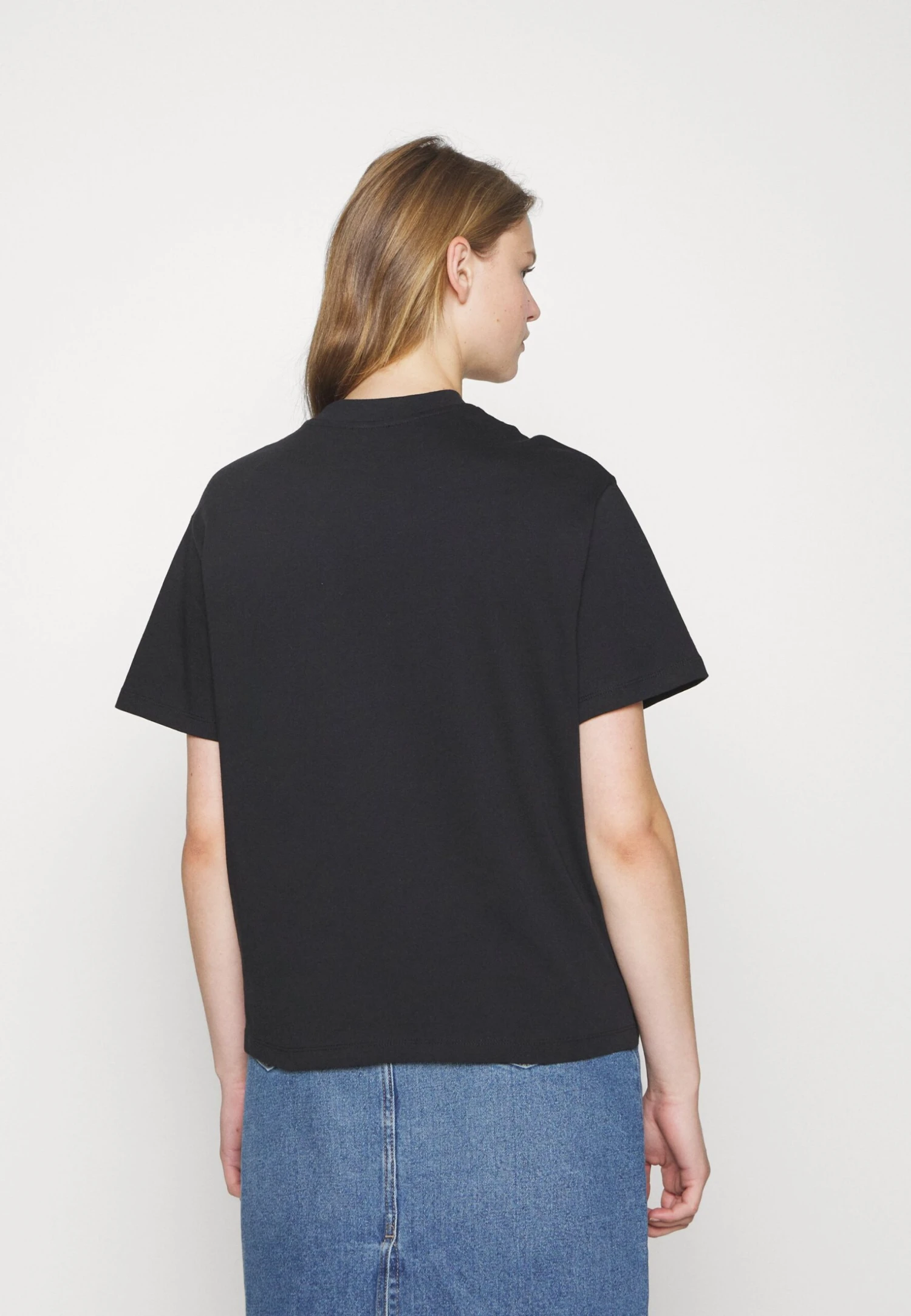 T-Shirt Con StampaBlack Donna T-shirt e top EV421D26L-Q11 Even&Odd T-Shirt Con StampaBlack Donna T-shirt E Top EV421D26L-Q11 -Even&Odd a5cfc167df75435fb164412a4e03a7df scaled