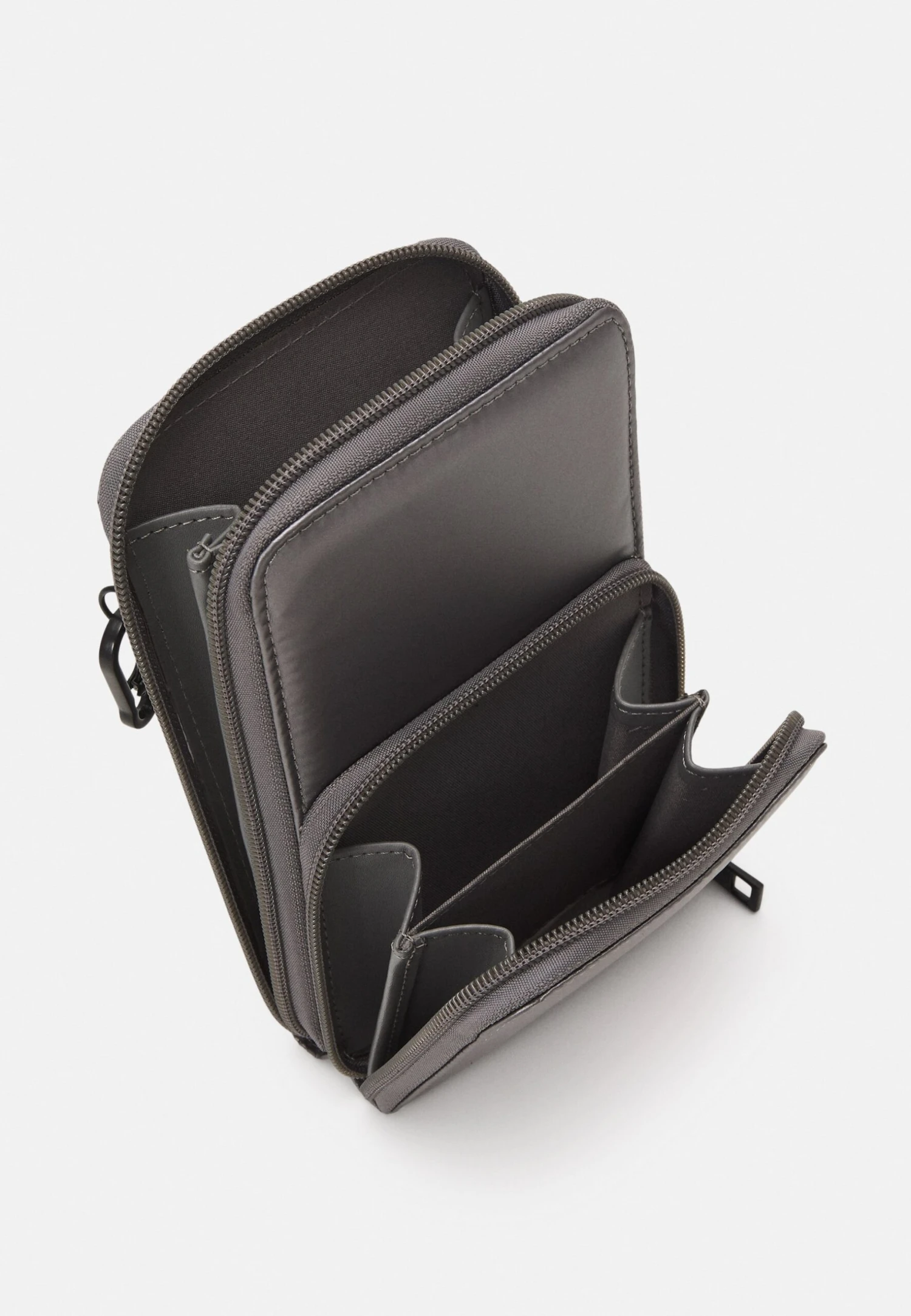 PortacellulareGrey Donna Elettronica & Lifestyle EV451F04F-C11 Even&Odd PortacellulareGrey Donna Elettronica & Lifestyle EV451F04F-C11 -Even&Odd af9d30908fe74c2eb3cfc4f5d57fe71c scaled