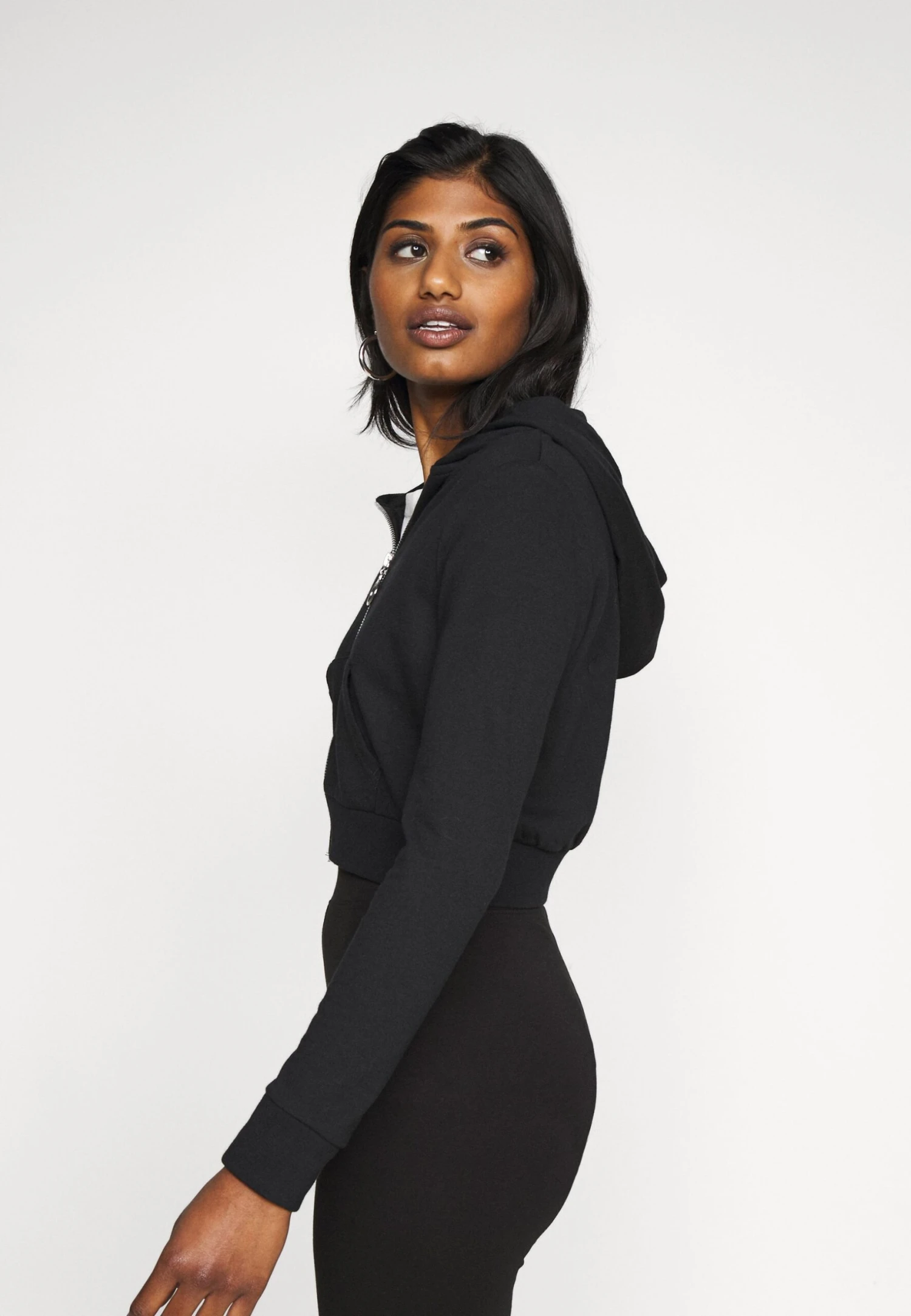 Felpa Con ZipBlack Donna Felpe EVF21J002-Q11 Felpa Con ZipBlack Donna Felpe EVF21J002-Q11 -Even&Odd b0ac268e618f4218bfaf3da260c0cd7b scaled