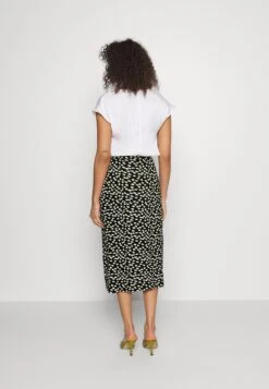 Midi Straight High SkirtGonna A TubinoBlack/White Donna Gonne EVI21B00I-Q11 4 Midi Straight High SkirtGonna A TubinoBlack/White Donna Gonne EVI21B00I-Q11 -Even&Odd b8c13dc6a94a44c1b05921863e40aeba