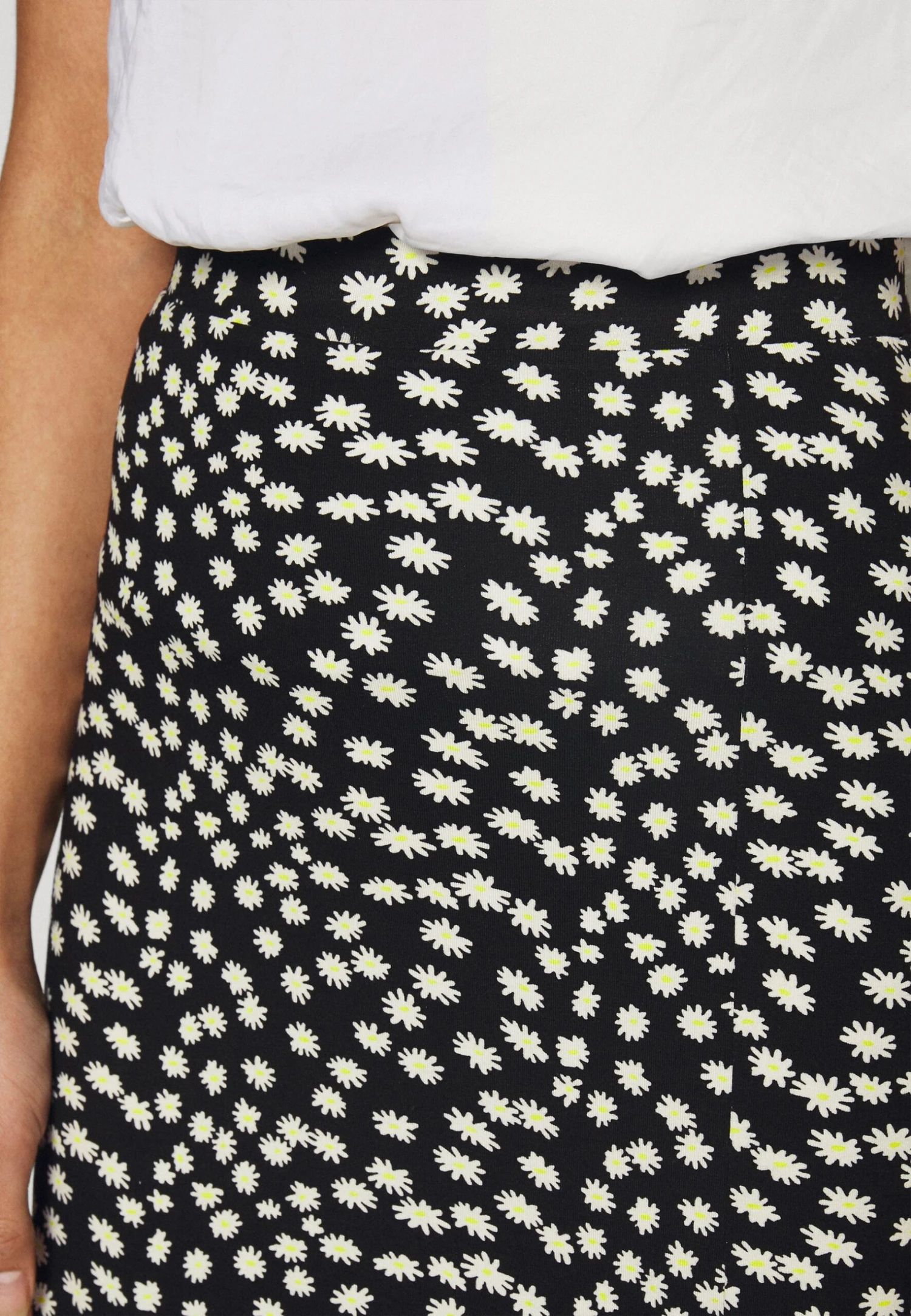 Midi Straight High SkirtGonna A TubinoBlack/White Donna Gonne EVI21B00I-Q11 Midi Straight High SkirtGonna A TubinoBlack/White Donna Gonne EVI21B00I-Q11 -Even&Odd b8f9cdd46d844a5980a60f4234088e88 scaled