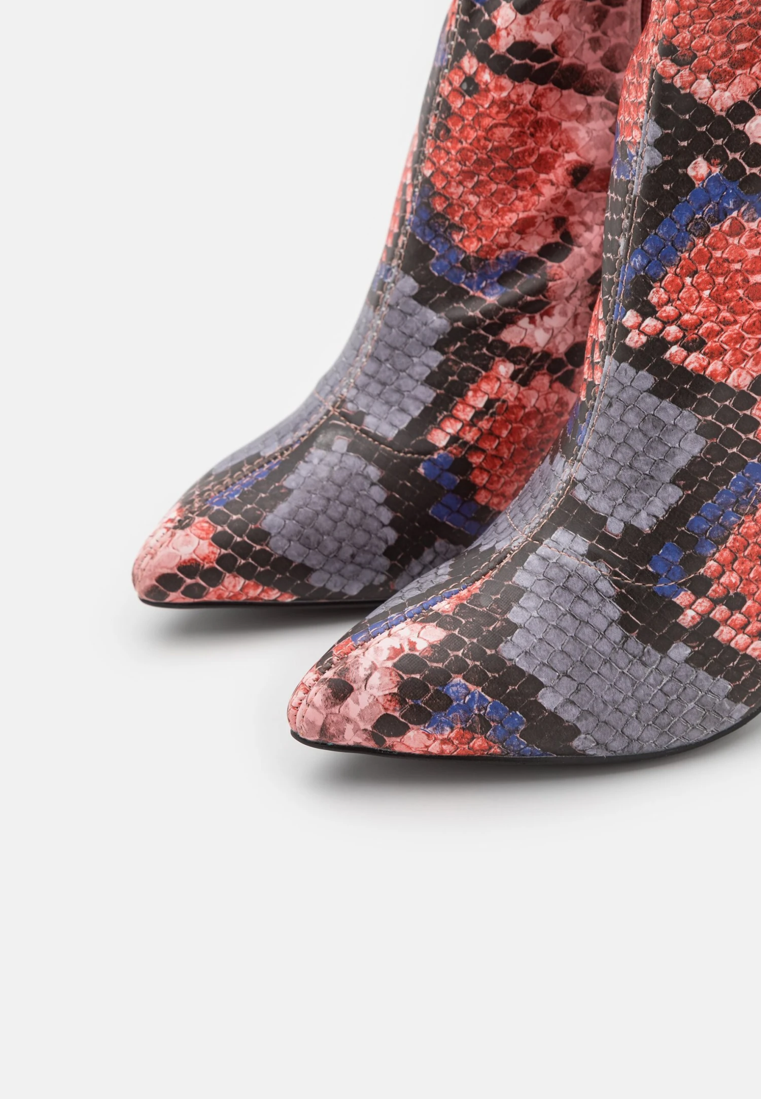 Stivali Con I TacchiRed Donna Stivali EV411A0LK-G11 Even&Odd Stivali Con I TacchiRed Donna Stivali EV411A0LK-G11 -Even&Odd e2b399afa2a14f289d33f839df5ffcf2 scaled