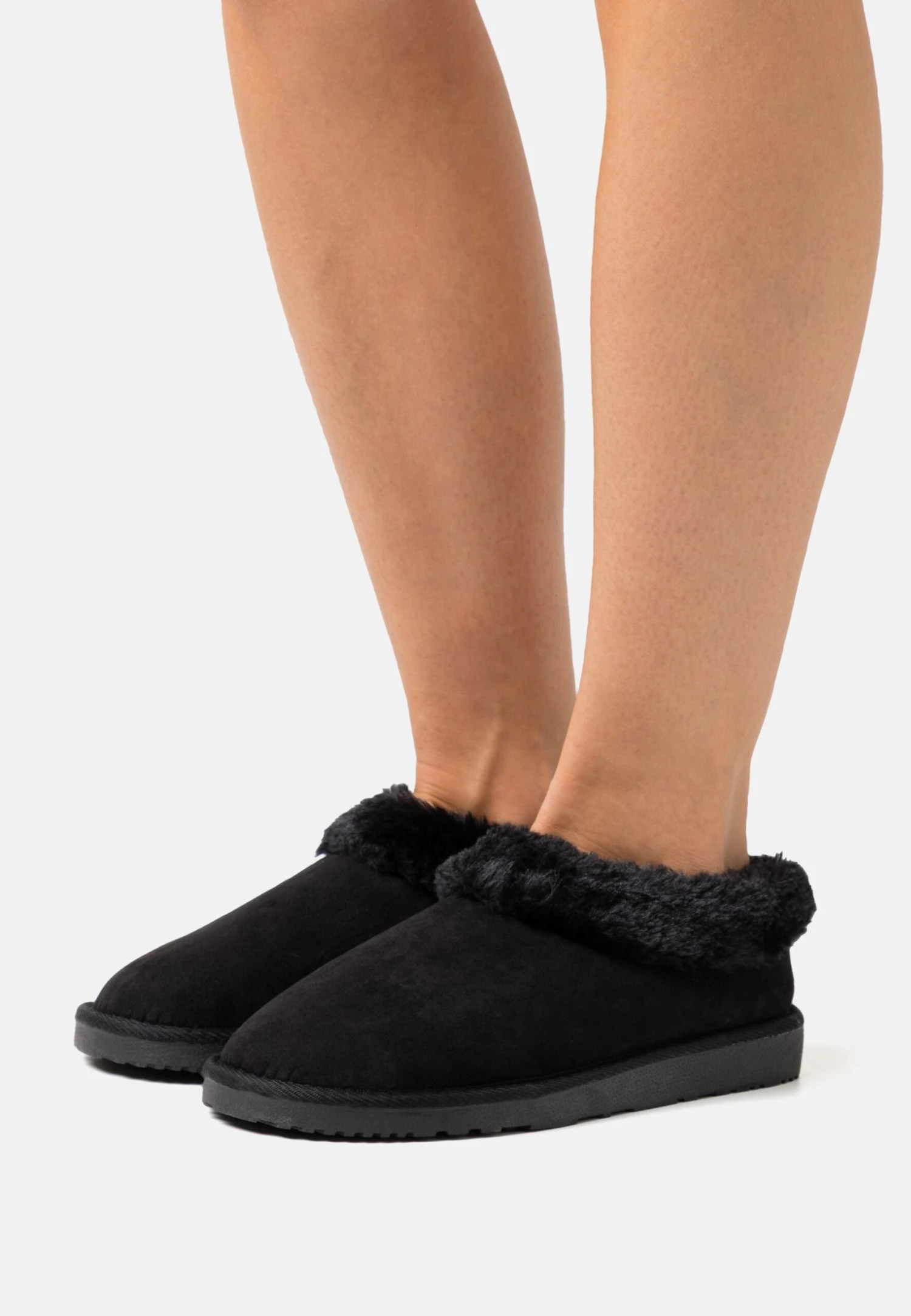 PantofoleBlack Donna Pantofole EV411D00K-Q11 Even&Odd PantofoleBlack Donna Pantofole EV411D00K-Q11 -Even&Odd e6711ecb4f234fbd8dec06fbd02041d5 scaled