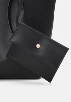 Even&Odd Borsa A ManoBlack Donna Borse EV451H140-Q11 5 Even&Odd Borsa A ManoBlack Donna Borse EV451H140-Q11 -Even&Odd fe41234801084558adc4ae1376373825